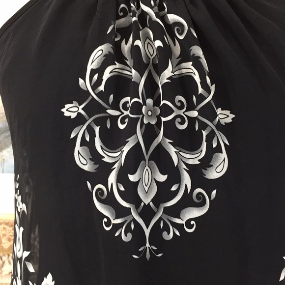 🌹Charlotte Russe Silky Bubble Hem Halter Top - Picture 9 of 11